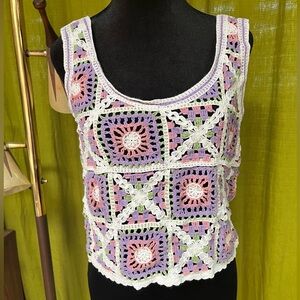 Lineas Crochet Top